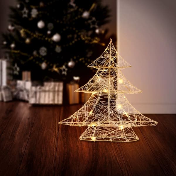 Dekorativ julgran 30 cm hög i guldmetall med varmvita LED-lampor