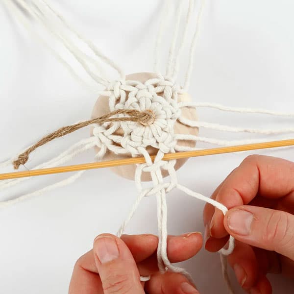 Julpyssel - DIY Kit - Julgranskulor Makramé