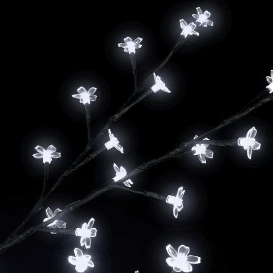 Plastgran 220 Led Körsbärsblommor Kallvitt Ljus 220 Cm