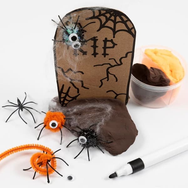 DIY Pysselkit - Halloweenkyrkogård Med Insekter