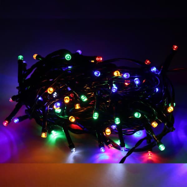 Set med 100 LED flerfärgade julgransbelysningar med blixteffekt och extra uttag, väderbeständig IP44