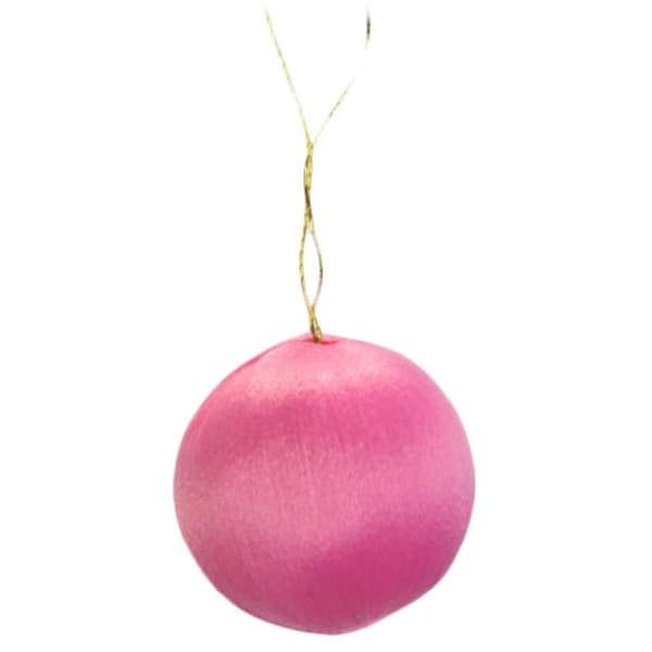 Set med 12 st kulor i rosa satin siden med en diameter på 2 cm