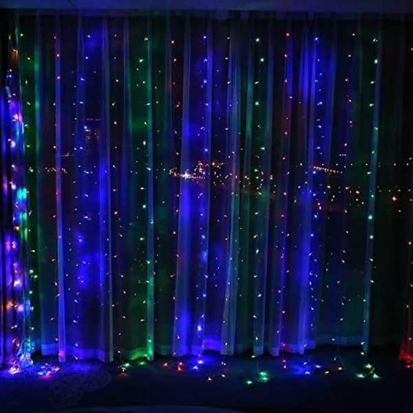 Laajennettavan kokoinen LED-valoverho 100 värikkäällä lumihiutaleen muotoisella valolla