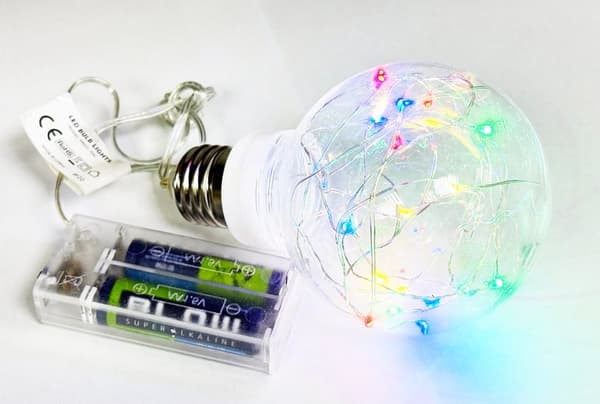 LED-pære, jul. Batteridrevet.