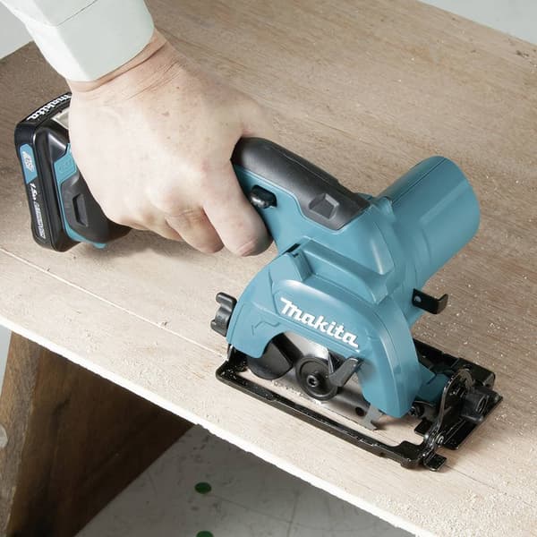 Makita Cirkelsåg batteridriven 85 mm exkl. batteri/laddare 12 V