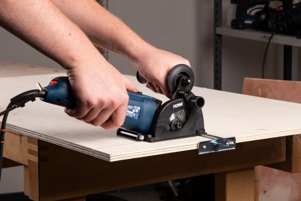 FERM precisionscirkelsåg CSM1043 – 500W – Inkl. 3 sågblad och förvaringsväska