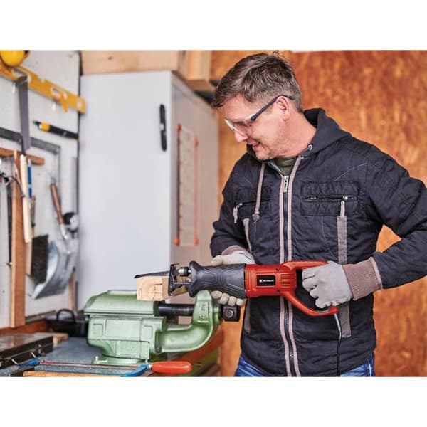 Einhell Universell såg TC-AP 690 E (690 W, slaglängd 20 mm, 2 800 varv/min)