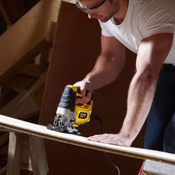 Stanley - Pendelsticksåg 710W med 10 sågblad - FME340KA