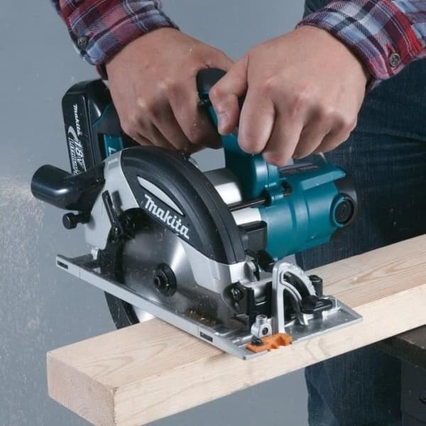 Cirkelsåg 18V LXT Ø165 mm (2x5,0 Ah) i MAKPAC - MAKITA DHS630RTJ