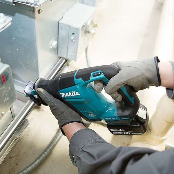 Makita DJR188Z sladdlös sabelsåg utan batteri 18 V