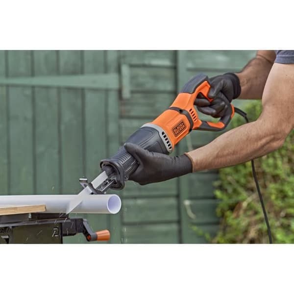 SVART + DECKER BES301-QS SABERSÅG 750W