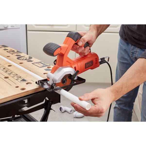 18V sladdlös Li-Ion cirkelsåg BLACK+DECKER BES510K-QS Levereras med 1 2,5Ah batteri, 1 blad och 1A laddare