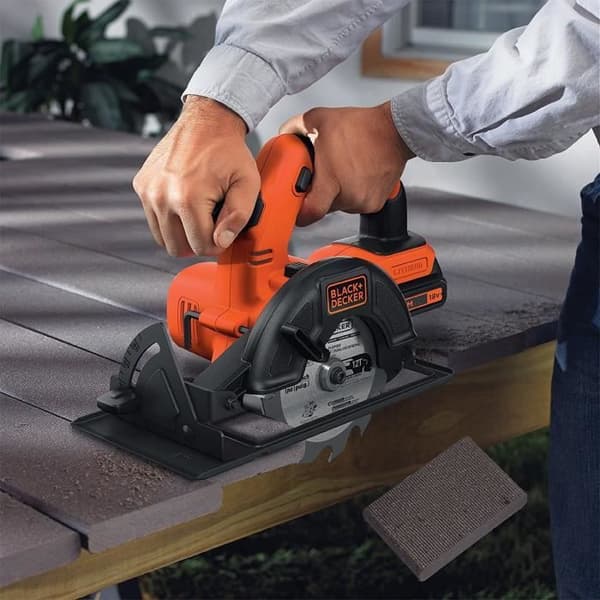 BLACK & DECKER Sladdlös cirkelsåg BDCCS18N-XJ - 140 mm - 18 V