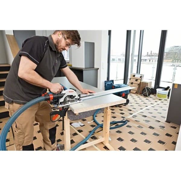 BOSCH PROFESSIONAL GKS 18V-57 G sladdlös cirkelsåg (2 batterier 4,0 Ah, laddare GAL 18V-40 och L-väska)