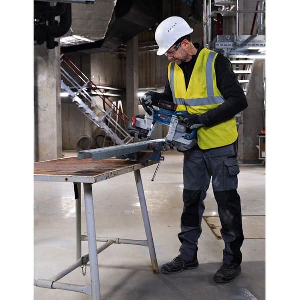 Bosch Professionell sladdlös bandsåg GCB 18V-127