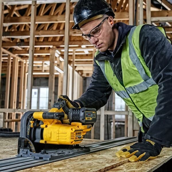 DEWALT DCS520T2 bärbar cirkelsåg 54V 2x XR FLEXVOLT 6Ah TSTAK Svart, Gul