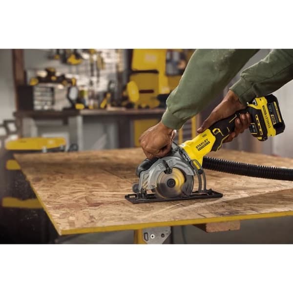115 mm borstlös cirkelsåg - 18V - 4 500 rpm, 2 skärriktningar, LED - V20-serien - STANLEY FATMAX, SFMCS515B-XJ