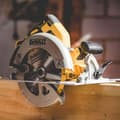 Miniatyrbild 3 av 5: DEWALT DCS570N 184 mm sladdlös 18V borstlös cirkelsåg utan batteri