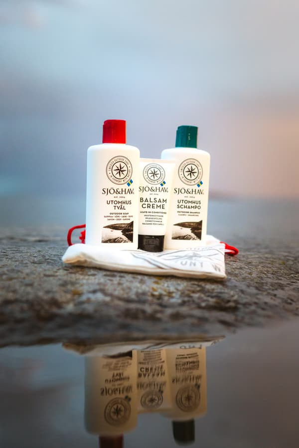 Sommarkit Sjö &amp; Hav Nr. 3 (utomhustvål, utomhusschampo &amp; balsam creme)