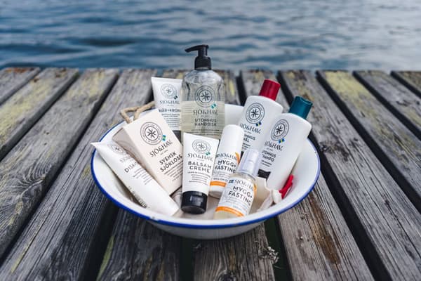 Sommarkit Sjö &amp; Hav Nr. 3 (utomhustvål, utomhusschampo &amp; balsam creme)