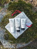 Miniatyrbild 5 av 11: Vildmarkskit Sjö &amp; Hav Nr. 3 (hår- &amp; kroppstvätt, disk-&amp; tvättmedel &amp; balsam creme)