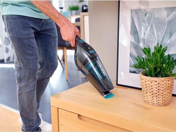 Leifheit Rotaro Powervac 2in1-puikkoimuri kädessä pidettävällä tyhjiöllä 20V
