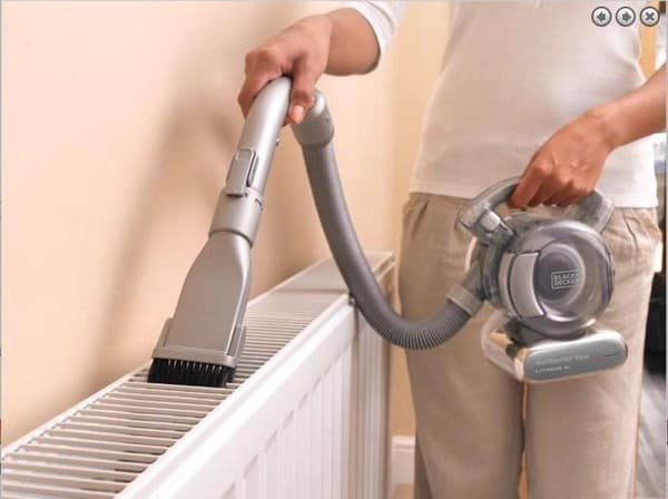 Black & Decker DustBuster Flexi PD1820LF - støvsuger - håndstøvsuger - poseløs - sort/krom - 25 W (PD1820LF)
