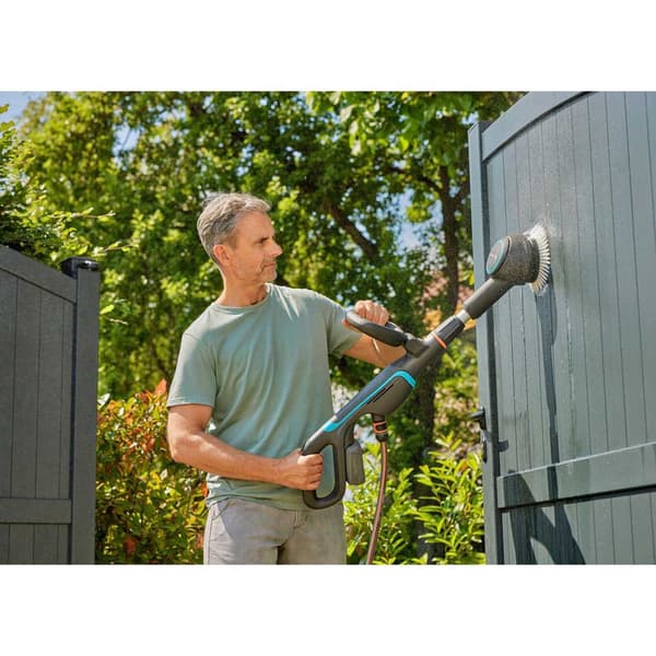Gardena Aquabrush Compact 02/18v P4a Batteridrevet Multirenser
