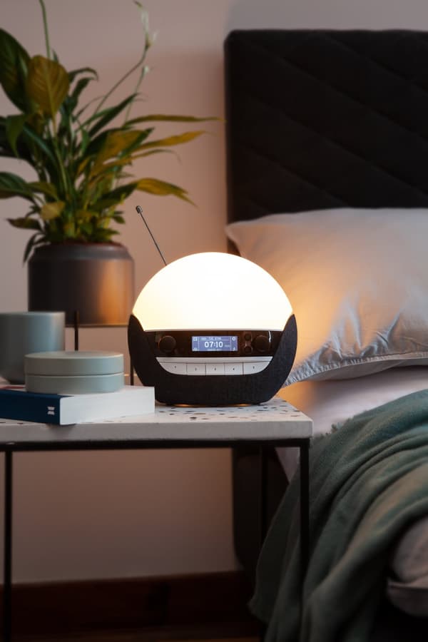 Lumie Bodyclock Luxe 750DAB - Herätysvalo - USB/DAB+/Bluetooth - Antrasiitti