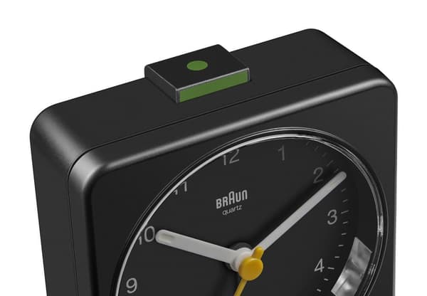 Braun vekkerklokke uten tikking. Sort med lys BC03B