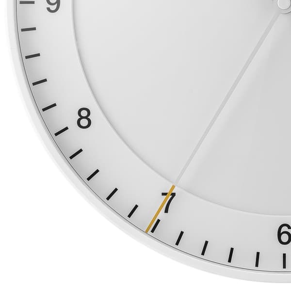 Braun klassisk radiostyrd väggklocka i vitt / exakt tyst urverk / sekundvisare med flyteffekt (utan tickande) / härdat glas / diameter 30 cm / modell