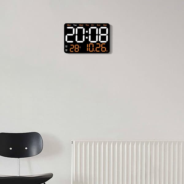 Digitaalinen pöytäkello, jossa on suuret LED-numerot ja monitoiminäyttö