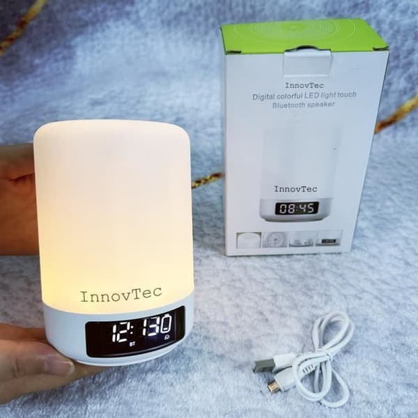 INNOVTEC trådlös Bluetooth-högtalare Sänglampa Touch Väckarklocka med LED-skärm för iPhone iPad Android