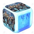 Miniatyrbild 1 av 4: HTBE® färgskiftande humörväckarklocka avger färgglatt LED-ljusattack på Titan-animationsenheter