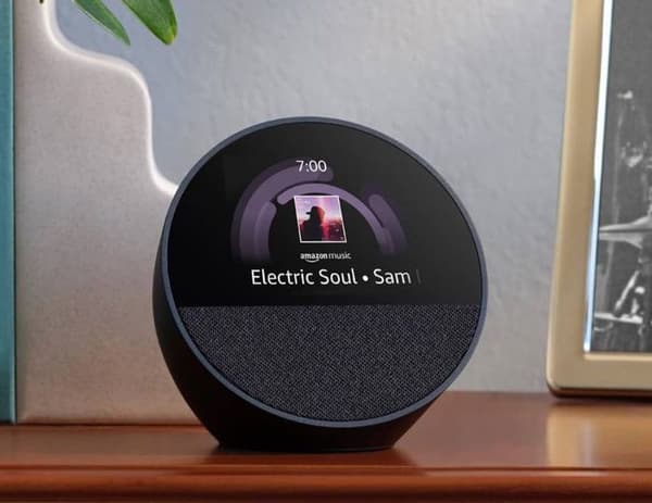 Smart radio amazon Echo Spot i azul färg med kraftfullt och intensivt ljud, använd på dagen med god paj, usa el