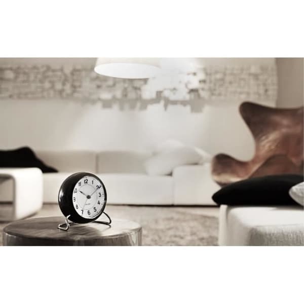 AJ bordsväckarklocka - vinröd - Plast - Arne Jacobsen - Rosendhal