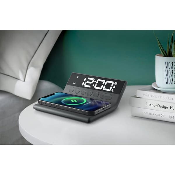 Muse M-168WI väckarklocka i svart, snooze- och slumringsfunktioner, 5W trådlös laddning, enkellarm med ton och justerbar vit LED-panel
