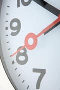 Miniatyrbild 6 av 9: NeXtime NE-3999AR Väggklocka Dia. 35 Cm, Borstad Aluminium, 'Station'