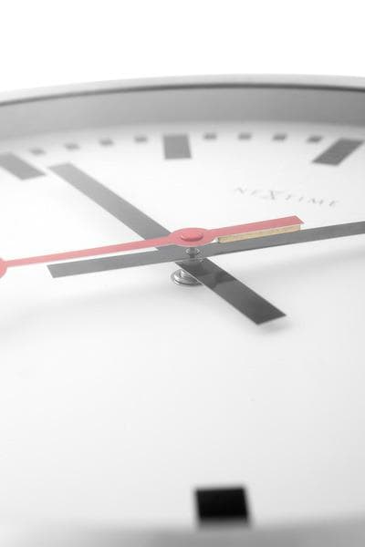 NeXtime NE-3998ST Väggklocka Dia. 19 Cm, Borstad Aluminium, 'Station'
