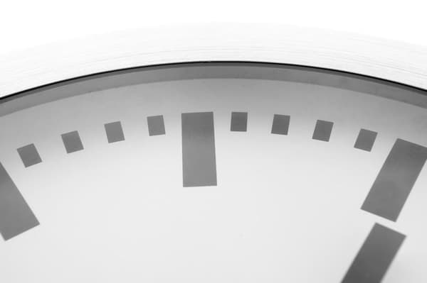 NeXtime NE-3998ST Väggklocka Dia. 19 Cm, Borstad Aluminium, 'Station'