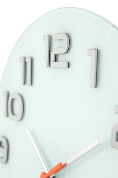 NeXtime NE-8817WI Vægur Dia. 30 x 3,5 cm, glas, hvid, 'Classy Round'