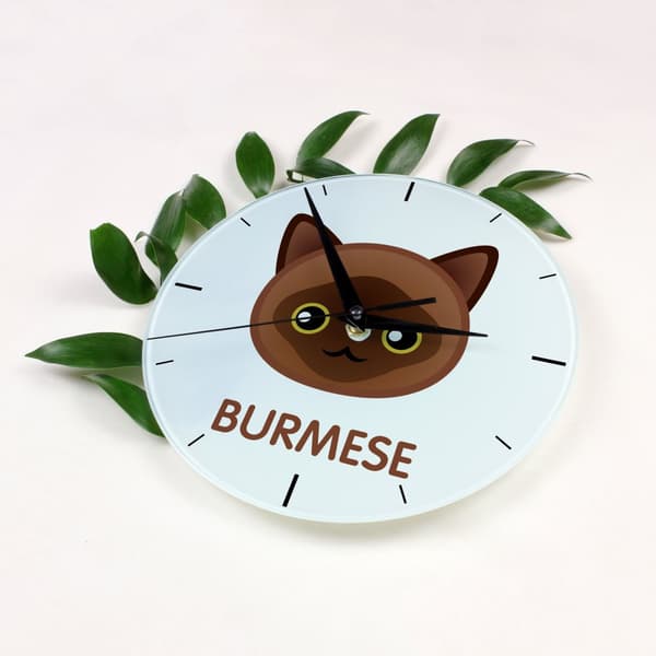 Burmesisk - MDF ur med Art-Dog mærke grafik og inskription