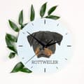 Miniatyrbillede 3 af 4: Rottweiler - et geometrisk vægur med et foto og inskriptionen af Art-Dog-mærket