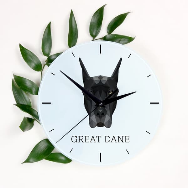 Great Dane - et geometrisk vægur med et foto og inskriptionen af Art-Dog-mærket