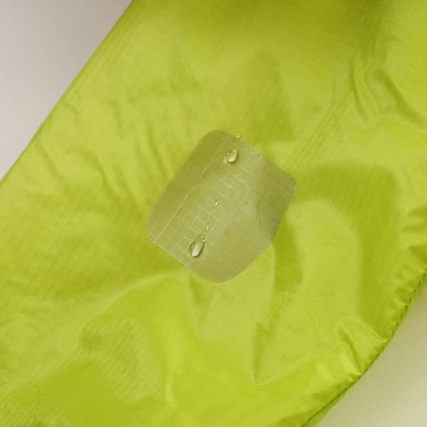 GEAR AID TENACIUOUS TAPE SILNYLON PATCHES, transparent lagningslapp silikonväv