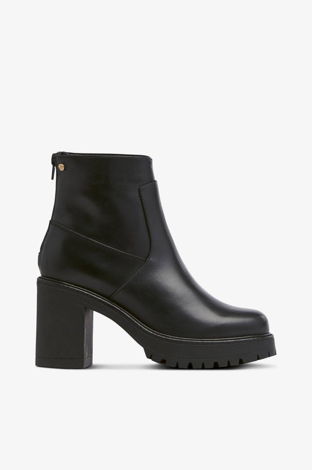 Boots Heavy Heel