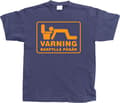 Miniatyrbild 3 av 6: Bakfylla Pågår T-Shirt