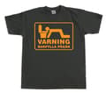 Miniatyrbild 6 av 6: Bakfylla Pågår T-Shirt