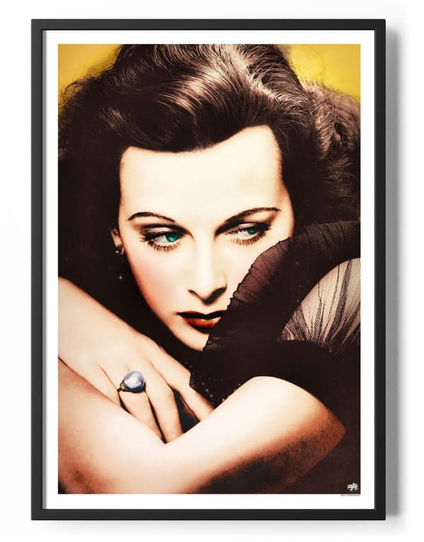 Green Eyed Beauty Poster 50x70