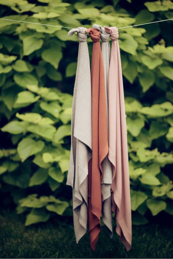 Stickad babyfilt - 100% merinoull ABACO - BEIGE filt 75 x 100 cm